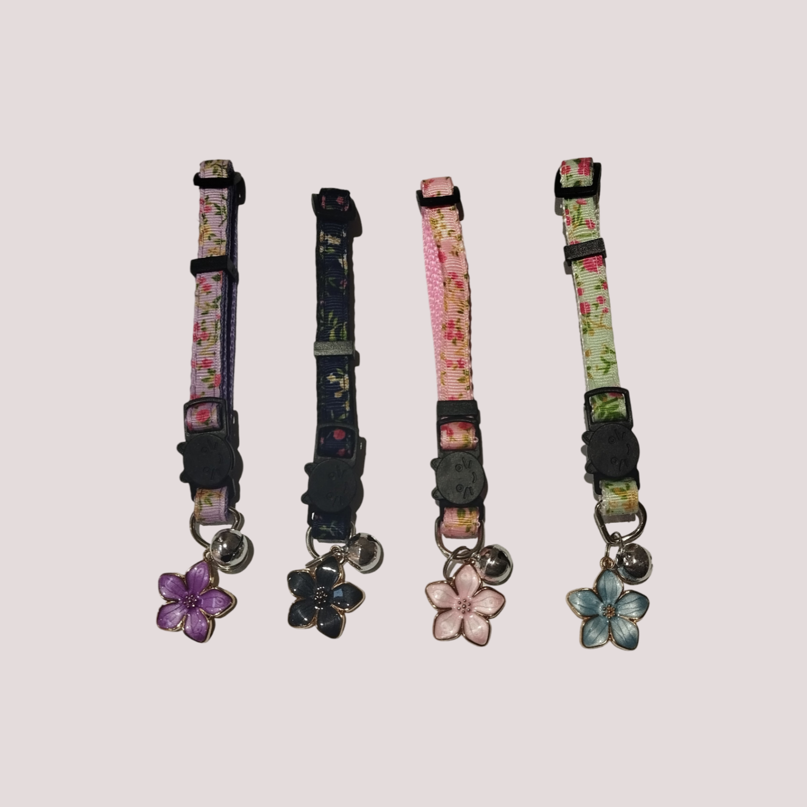 Collier chat à fleurs